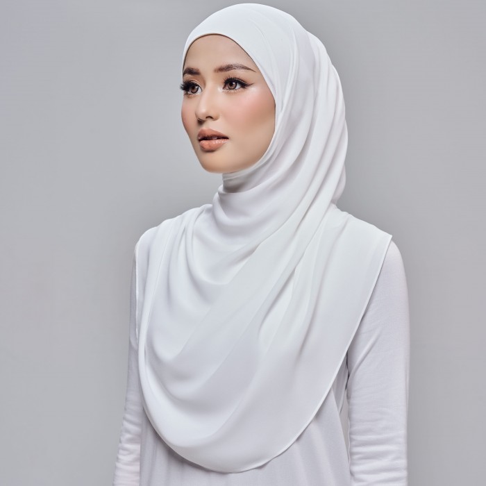 Anya Off White